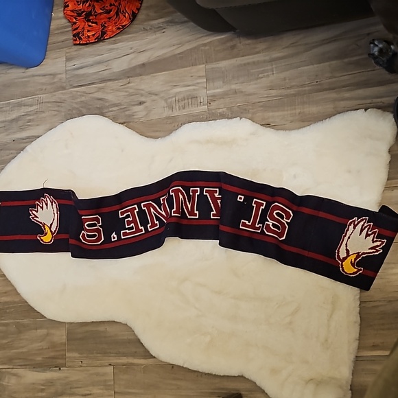 Vintage ST.ANNE'S scarf - Picture 2 of 4